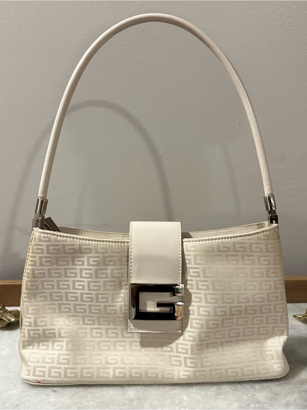 Vintage Cream-White Shoulder Bag with G Buckle